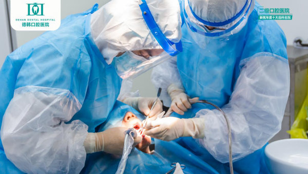 不懼風險 萬眾一心