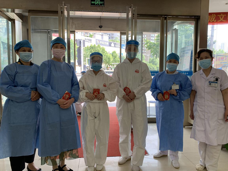 京都結(jié)石醫(yī)院開展抗疫先鋒模范表彰大會(huì)