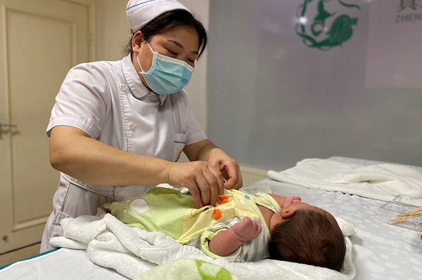 媽媽“雙線”戰(zhàn)疫，女兒報考醫(yī)學(xué)專業(yè)被錄取