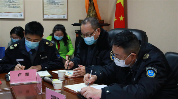 武漢市衛(wèi)生計(jì)生執(zhí)法督察總隊(duì)第三黨支部聯(lián)合武漢仁愛(ài)醫(yī)院黨支部開(kāi)展主題黨日活動(dòng) !