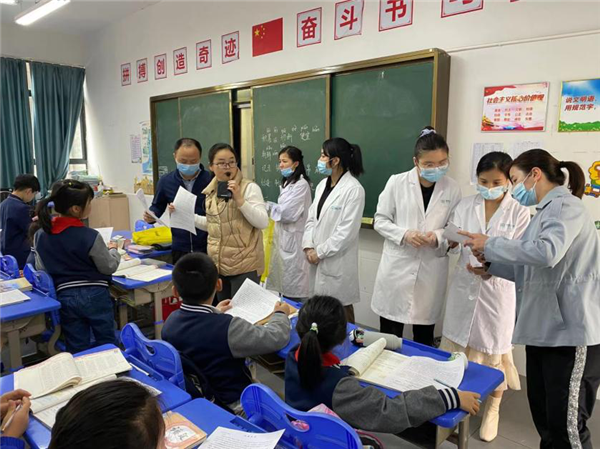 南昌德韓口腔攜手疾控中心,免費(fèi)為千余兒童篩查口腔疾病